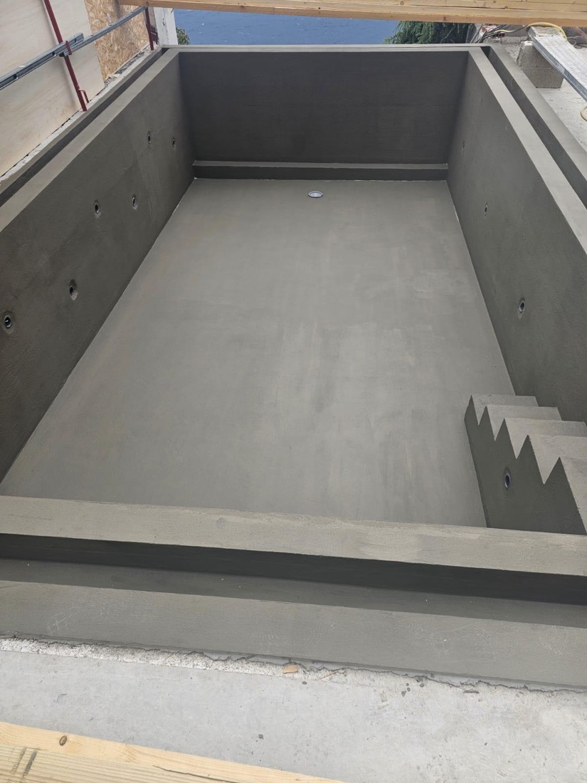 Imperméabilisation d'une piscine en béton
